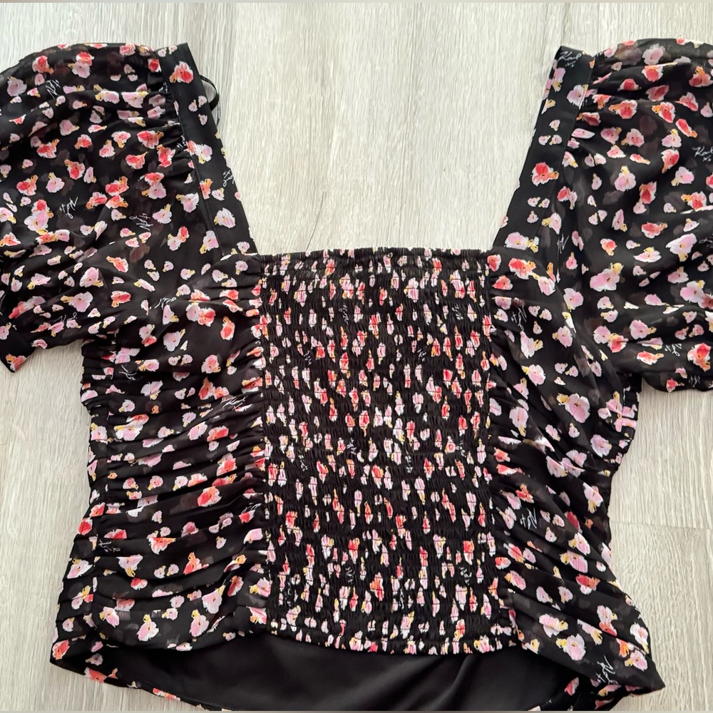 Karl Lagerfeld Paris Floral Print Black Top - Picture 5 of 12